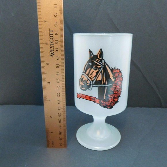RARE! 1986 SMILE Minnesota's First NATIONAL RACING CHAMPION Frosted Horse Glass - Picture 2 of 6